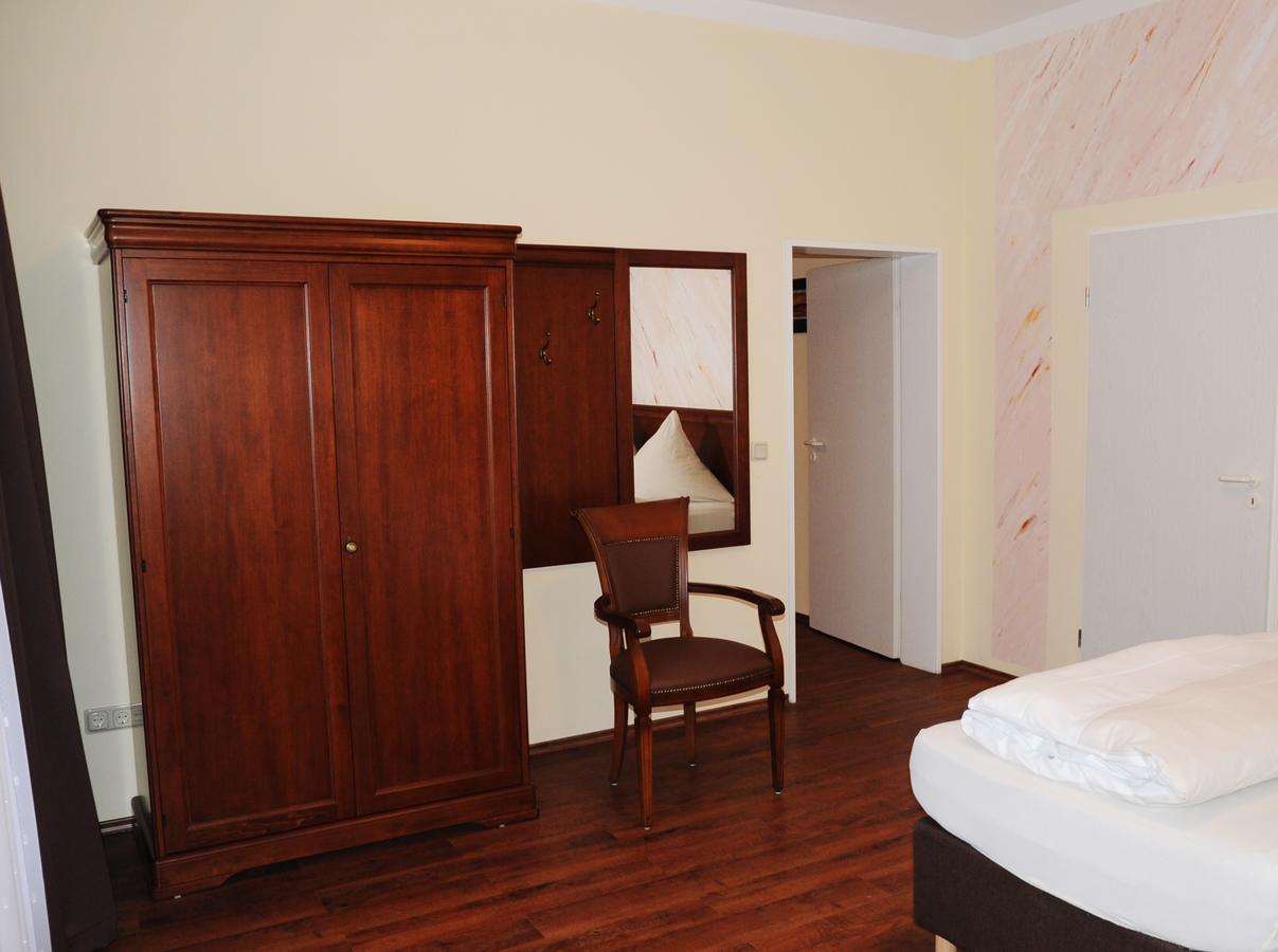 Aparthotel Scheuer Hürth Екстериор снимка